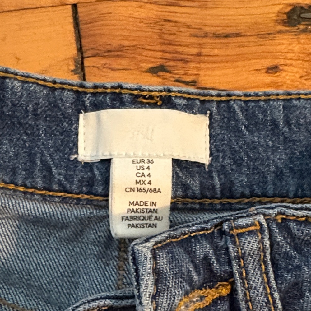 H&M Women's Blue Jeans - Picture 2 of 2